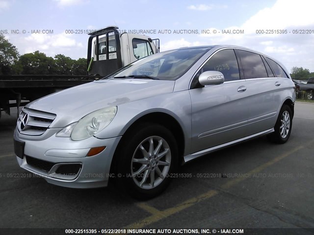 4JGCB65EX7A045400 - 2007 MERCEDES-BENZ R 350 SILVER photo 2