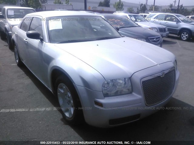 2C3KA43R97H822166 - 2007 CHRYSLER 300 SILVER photo 1