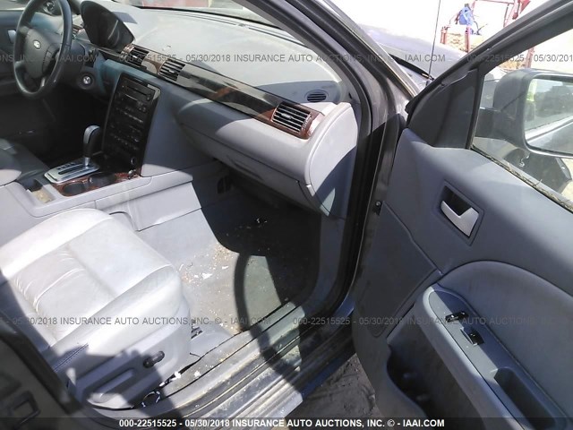 1FAHP27156G114509 - 2006 FORD FIVE HUNDRED SEL GRAY photo 5