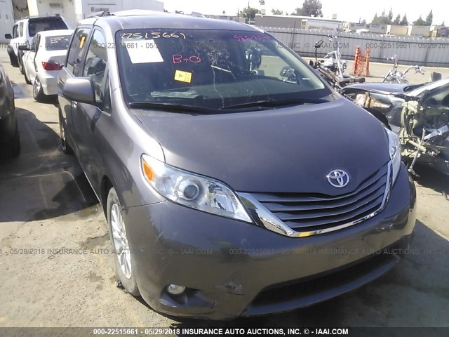 5TDYK3DC9FS552430 - 2015 TOYOTA SIENNA XLE/LIMITED GRAY photo 1