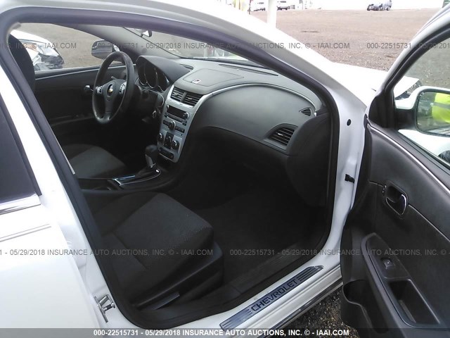 1G1ZC5EU2BF113030 - 2011 CHEVROLET MALIBU 1LT 白色 照片 5