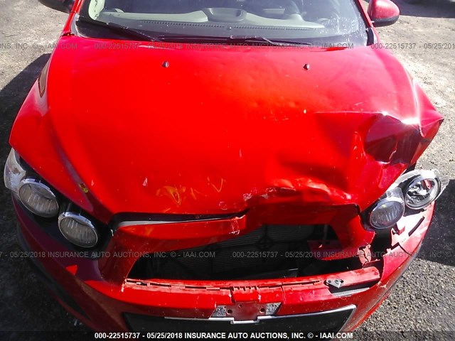 1G1JA6SH3E4213542 - 2014 CHEVROLET SONIC LS RED photo 10