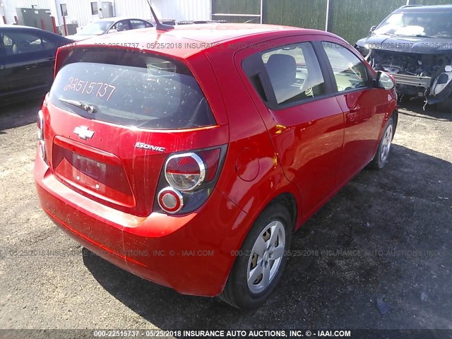 1G1JA6SH3E4213542 - 2014 CHEVROLET SONIC LS RED photo 4