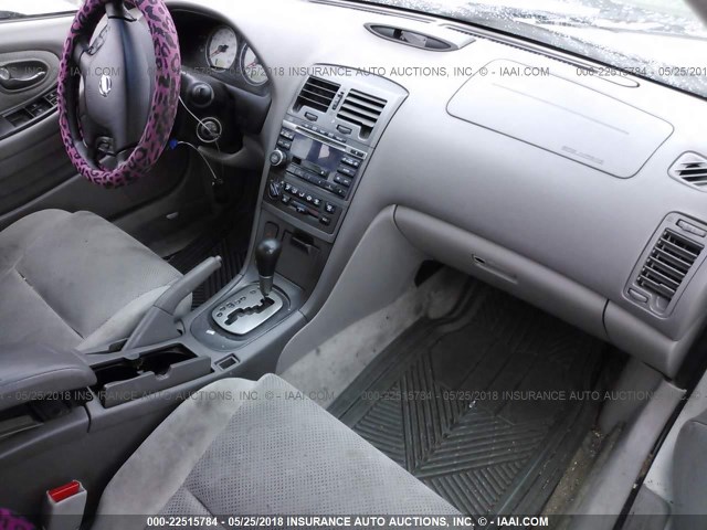 JN1DA31D73T503953 - 2003 NISSAN MAXIMA GLE/GXE/SE WHITE photo 5