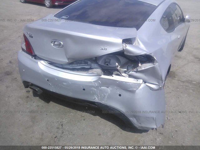 KMHHU6KH7BU045652 - 2011 HYUNDAI GENESIS COUPE 3.8L SILVER photo 6