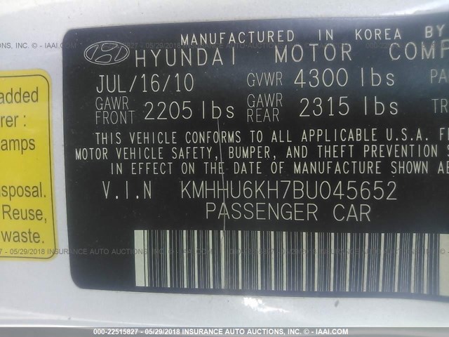 KMHHU6KH7BU045652 - 2011 HYUNDAI GENESIS COUPE 3.8L SILVER photo 9