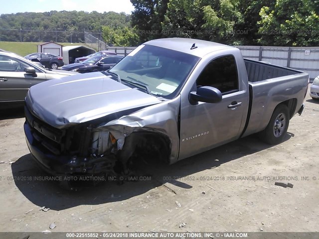 1GCEC14X97Z622421 - 2007 CHEVROLET SILVERADO C1500 CLASSIC GRAY photo 2