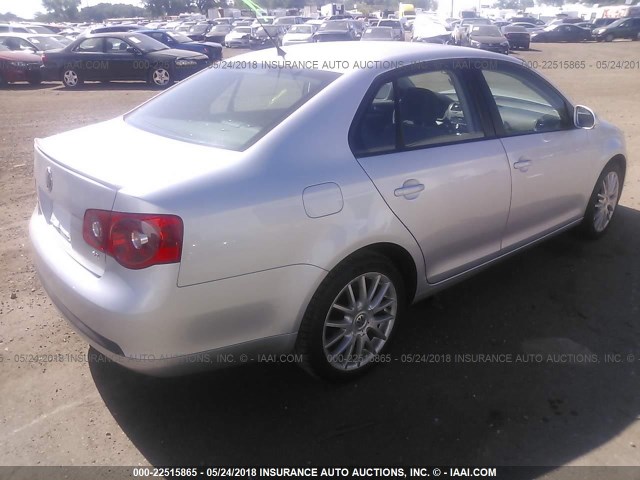 3VWEG71K67M157577 - 2007 VOLKSWAGEN JETTA WOLFSBURG 银色 照片 4