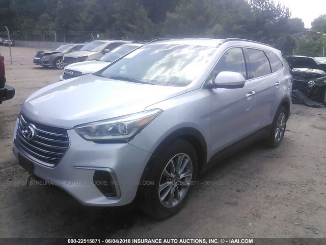 KM8SM4HF7HU250333 - 2017 HYUNDAI SANTA FE SE SILVER photo 2