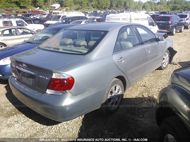 4T1BE30K85U631779 - 2005 TOYOTA CAMRY LE/XLE/SE ნაცრისფერი ფოტო 4