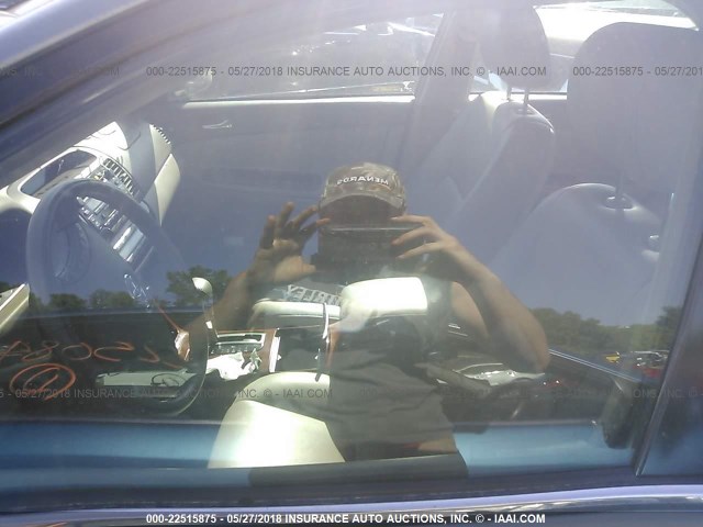 4T1BE30K85U631779 - 2005 TOYOTA CAMRY LE/XLE/SE ნაცრისფერი ფოტო 5