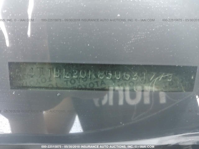 4T1BE30K85U631779 - 2005 TOYOTA CAMRY LE/XLE/SE ნაცრისფერი ფოტო 9