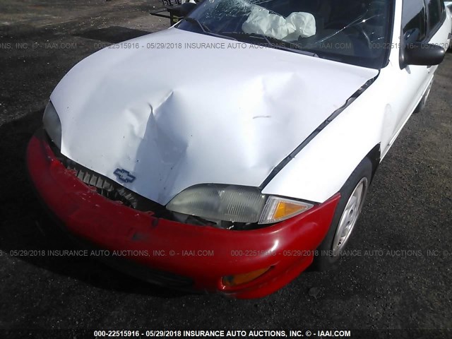 1G1JF5245W7134432 - 1998 CHEVROLET CAVALIER LS WHITE photo 6