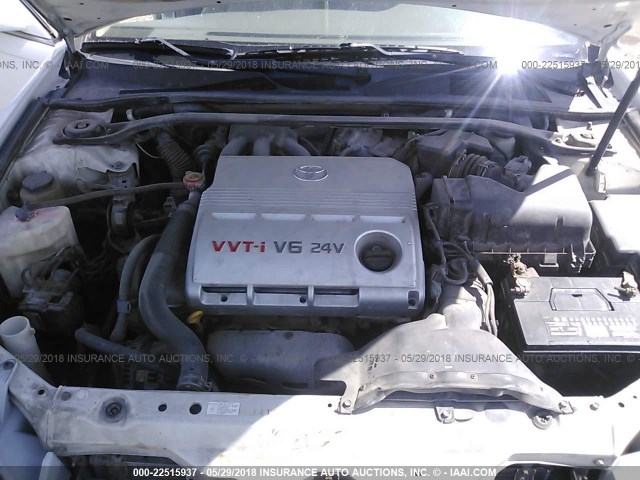 4T1BF32KX5U092513 - 2005 TOYOTA CAMRY LE/XLE/SE თეთრი ფოტო 10