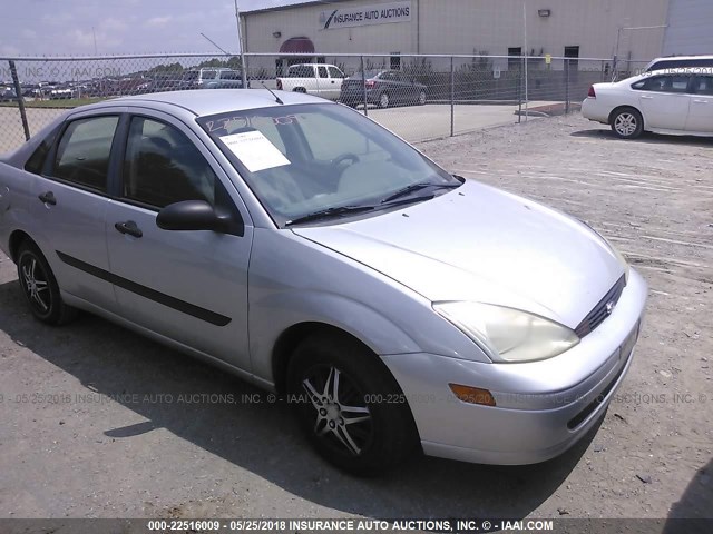 1FAFP33P52W206386 - 2002 FORD FOCUS LX SILVER photo 1