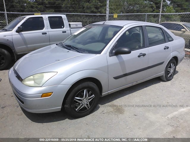 1FAFP33P52W206386 - 2002 FORD FOCUS LX SILVER photo 2