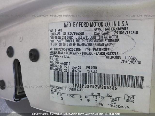 1FAFP33P52W206386 - 2002 FORD FOCUS LX SILVER photo 9