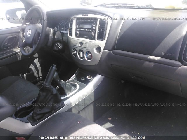 4F2YZ02Z56KM18376 - 2006 MAZDA TRIBUTE I SILVER photo 5