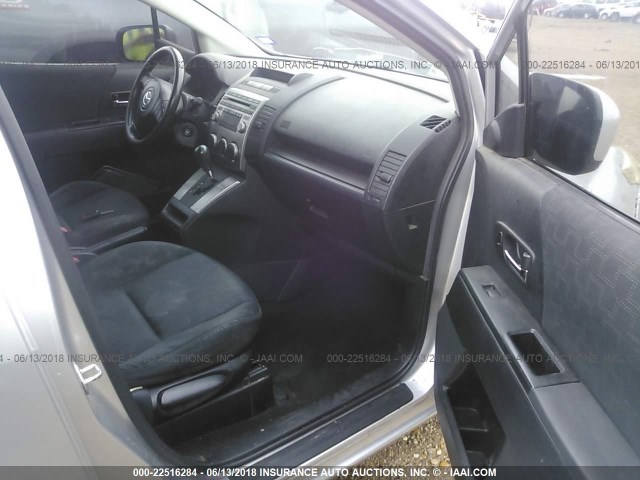 JM1CR293780300304 - 2008 MAZDA 5 SILVER photo 5