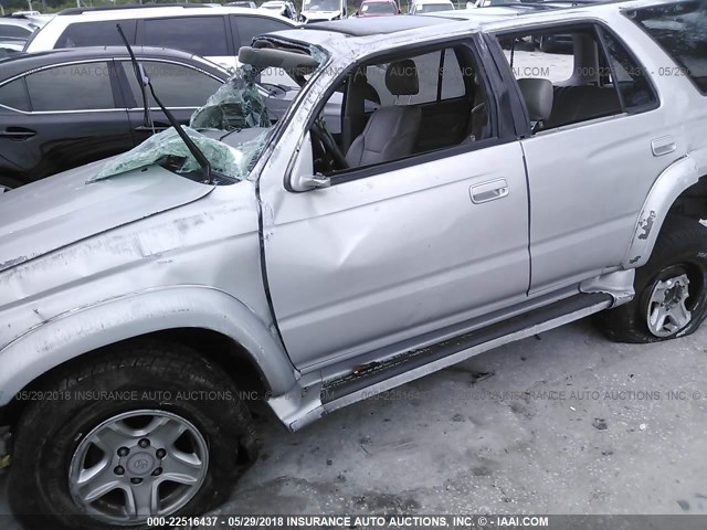 JT3GN86R610205011 - 2001 TOYOTA 4RUNNER SR5 GRAY photo 6