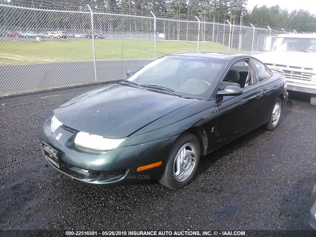 1G8ZH1272WZ135947 - 1998 SATURN SC2 GREEN photo 2