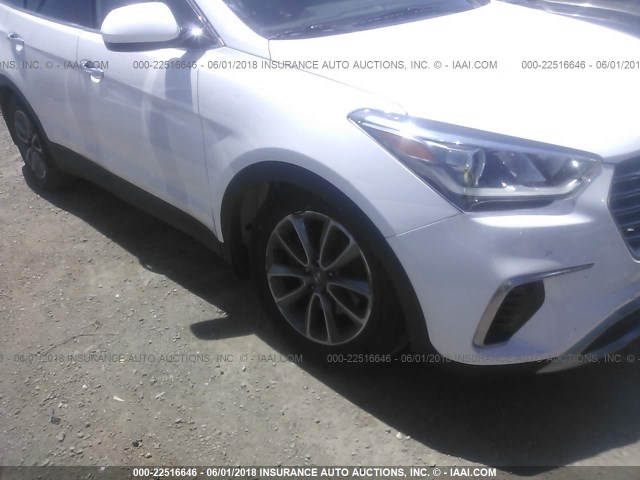 KM8SM4HF1HU223273 - 2017 HYUNDAI SANTA FE SE WHITE photo 6