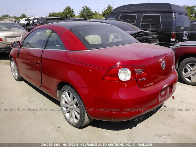 WVWCA71F77V045794 - 2007 VOLKSWAGEN EOS 2.0T SPORT RED photo 3