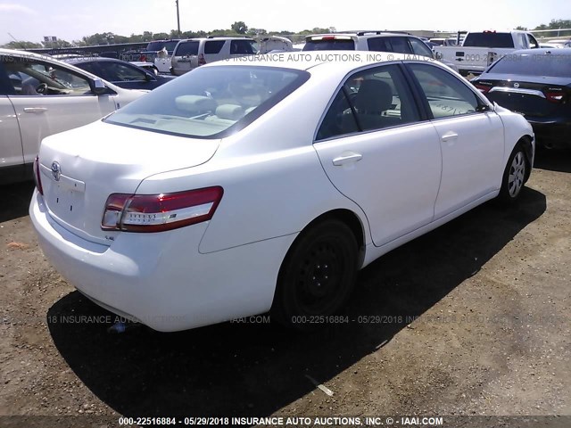 4T4BF3EK4AR008956 - 2010 TOYOTA CAMRY SE/LE/XLE WHITE photo 4