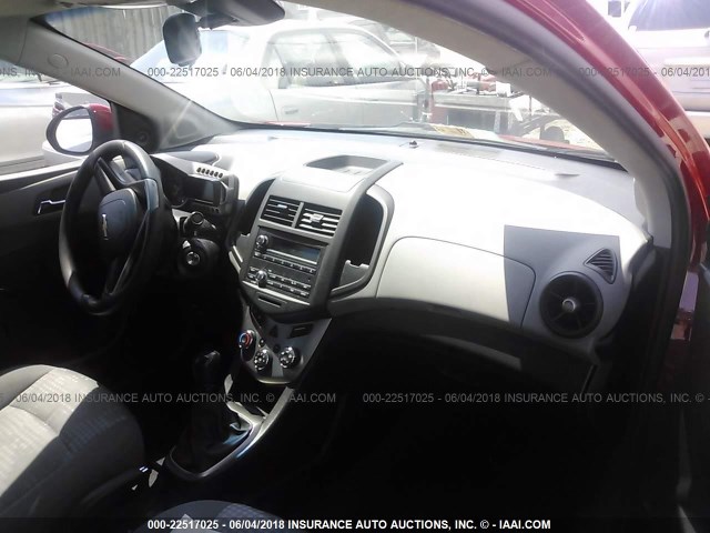 1G1JB5SH7C4114551 - 2012 CHEVROLET SONIC LS 红色 照片 5