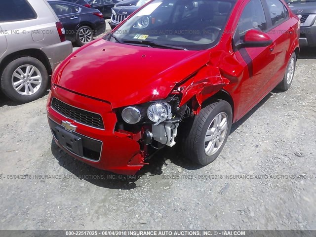 1G1JB5SH7C4114551 - 2012 CHEVROLET SONIC LS 红色 照片 6