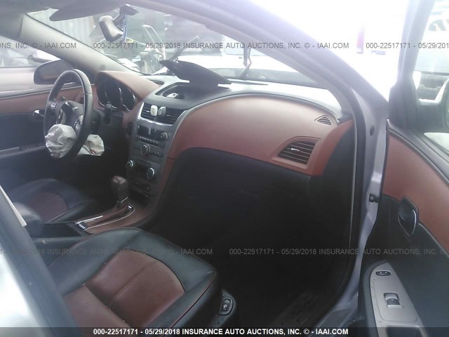 1G1ZK57B194165950 - 2009 CHEVROLET MALIBU LTZ ვერცხლისფერი ფოტო 5