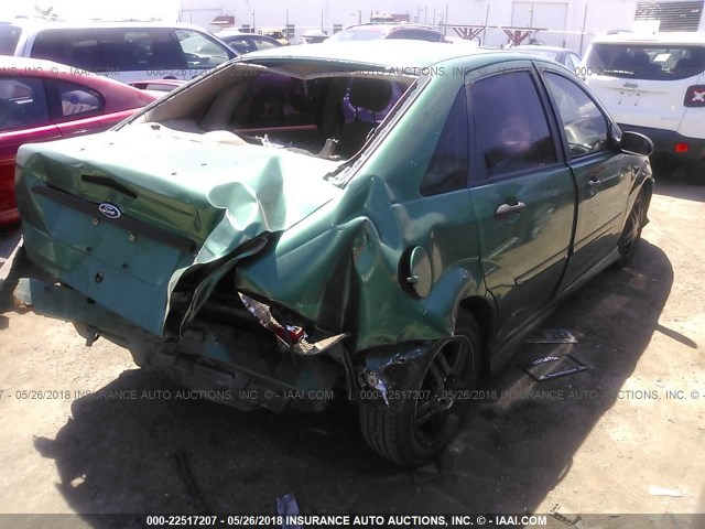 1FAFP34P62W162557 - 2002 FORD FOCUS SE/SE COMFORT GREEN photo 4