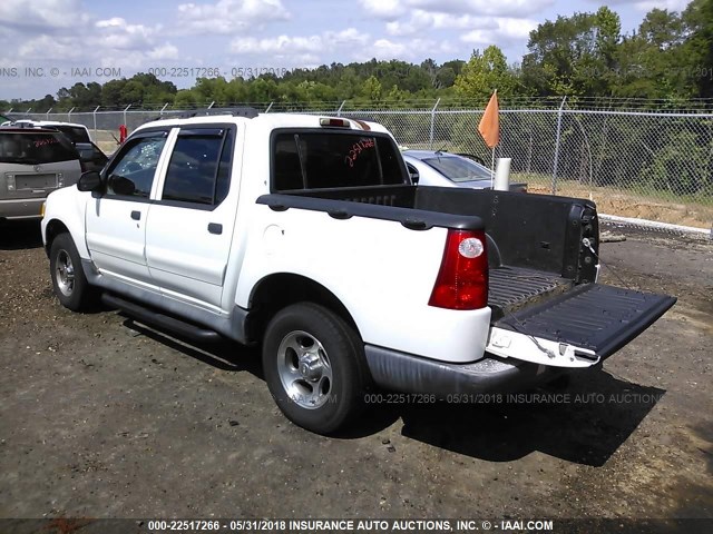 1FMZU67K14UB52109 - 2004 FORD EXPLORER SPORT TR  WHITE photo 3