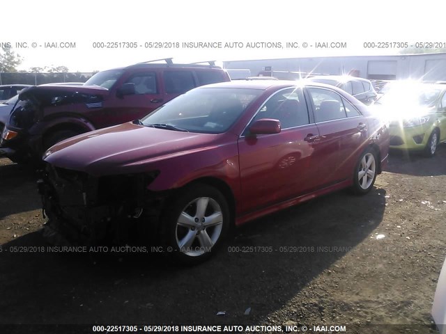 4T1BF3EK7BU684622 - 2011 TOYOTA CAMRY SE/LE/XLE წითელი ფოტო 2