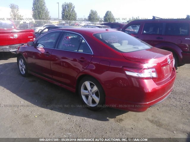 4T1BF3EK7BU684622 - 2011 TOYOTA CAMRY SE/LE/XLE წითელი ფოტო 3