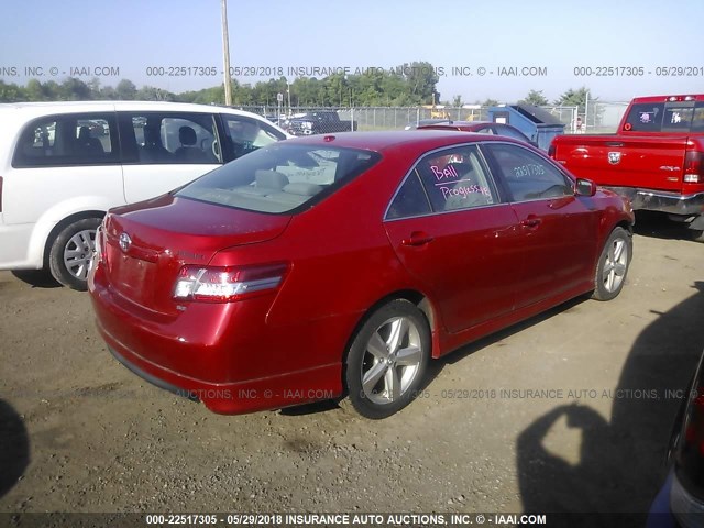 4T1BF3EK7BU684622 - 2011 TOYOTA CAMRY SE/LE/XLE წითელი ფოტო 4