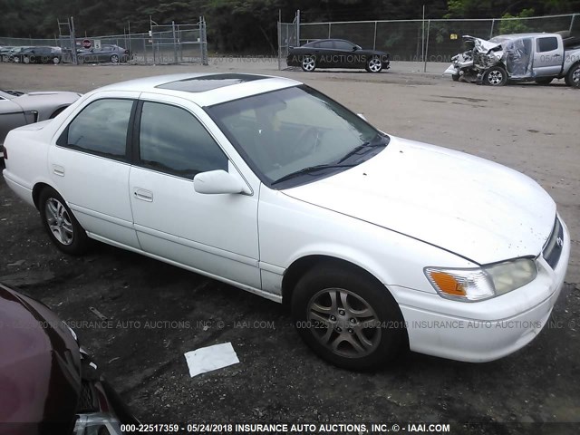 4T1BG22K11U796634 - 2001 TOYOTA CAMRY CE/LE/XLE 白色 照片 1
