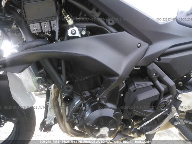 JKAEXEJ11HDA00936 - 2017 KAWASAKI EX650 J თეთრი ფოტო 9