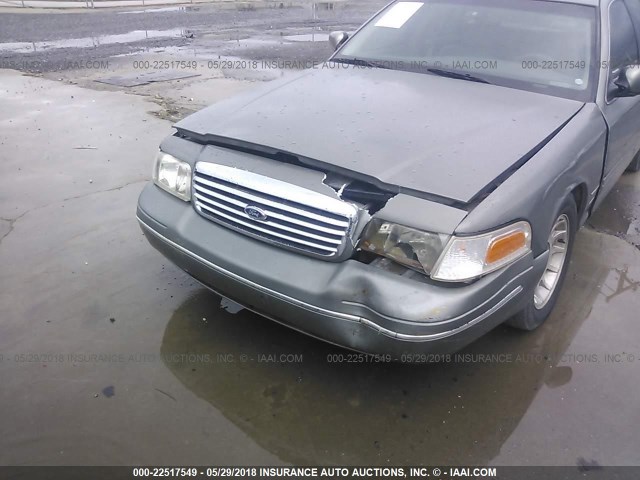 2FAFP74W9WX138696 - 1998 FORD CROWN VICTORIA LX GRAY photo 6