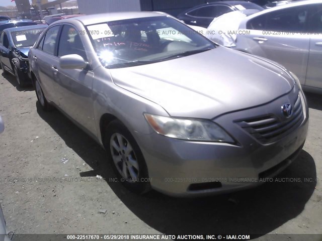 JTNBK46K083032343 - 2008 TOYOTA CAMRY LE/XLE/SE ბეჟი ფოტო 1