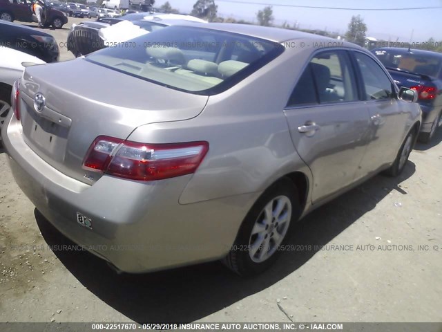 JTNBK46K083032343 - 2008 TOYOTA CAMRY LE/XLE/SE ბეჟი ფოტო 4
