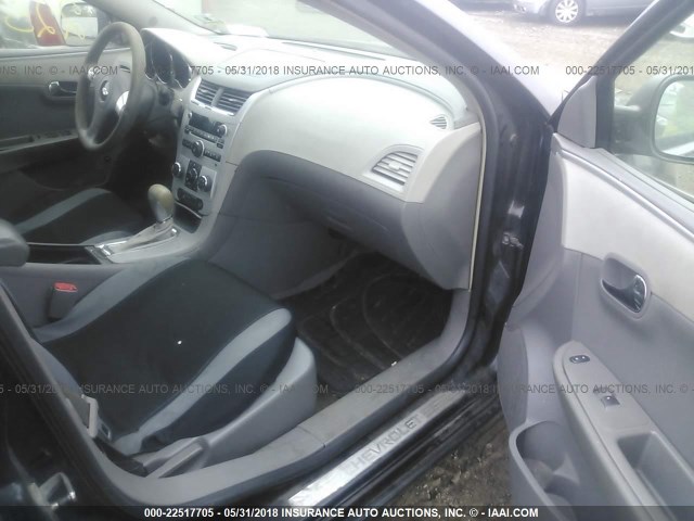 1G1ZG57BX9F113075 - 2009 CHEVROLET MALIBU LS შავი ფოტო 5