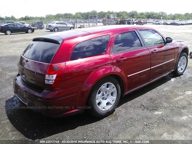 2D4FV47T07H641256 - 2007 DODGE MAGNUM SE RED photo 4