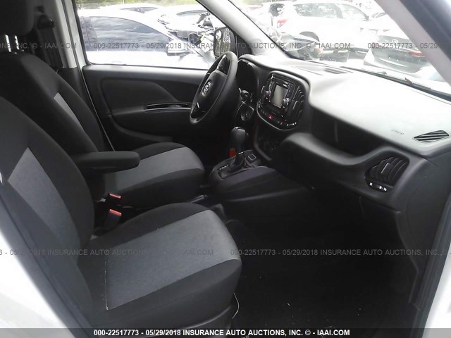 ZFBERFBB0H6H29885 - 2017 RAM PROMASTER CITY SLT 白色 照片 5