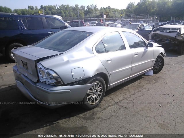 YV1RS612552431573 - 2005 VOLVO S60 SILVER photo 4