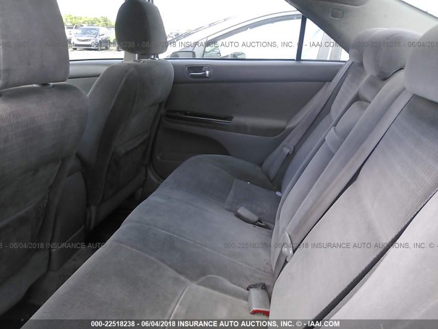 4T1BE30KX5U582293 - 2005 TOYOTA CAMRY LE/XLE/SE ნაცრისფერი ფოტო 8