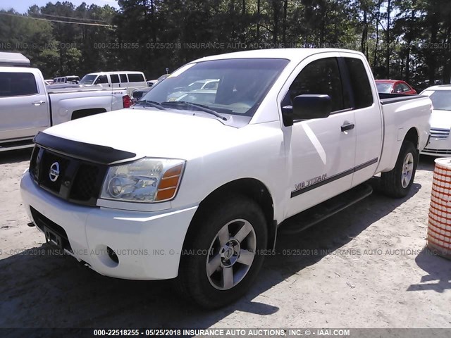 1N6BA06B57N200526 - 2007 NISSAN TITAN XE/SE/LE WHITE photo 2