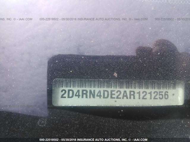 2D4RN4DE2AR121256 - 2010 DODGE GRAND CARAVAN SE WHITE photo 9