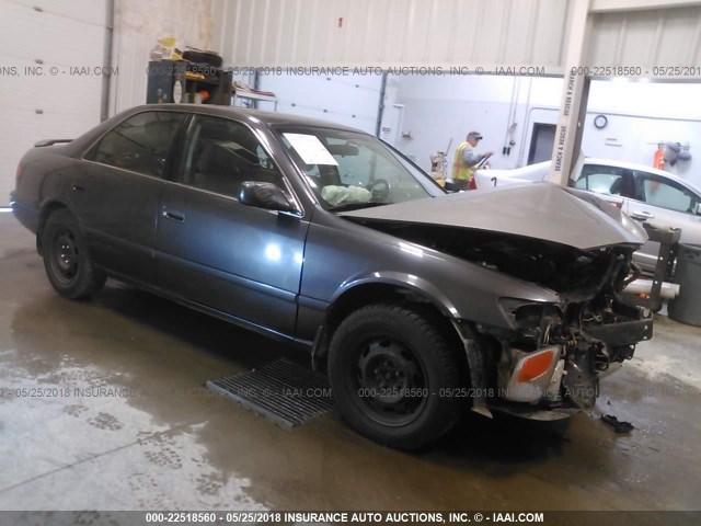 4T1BF22K6YU950719 - 2000 TOYOTA CAMRY LE/XLE Արծաթագույն լուսանկար 1