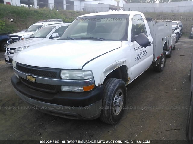 1GBHC24U11E246678 - 2001 CHEVROLET SILVERADO C2500 HEAVY DUTY WHITE photo 2